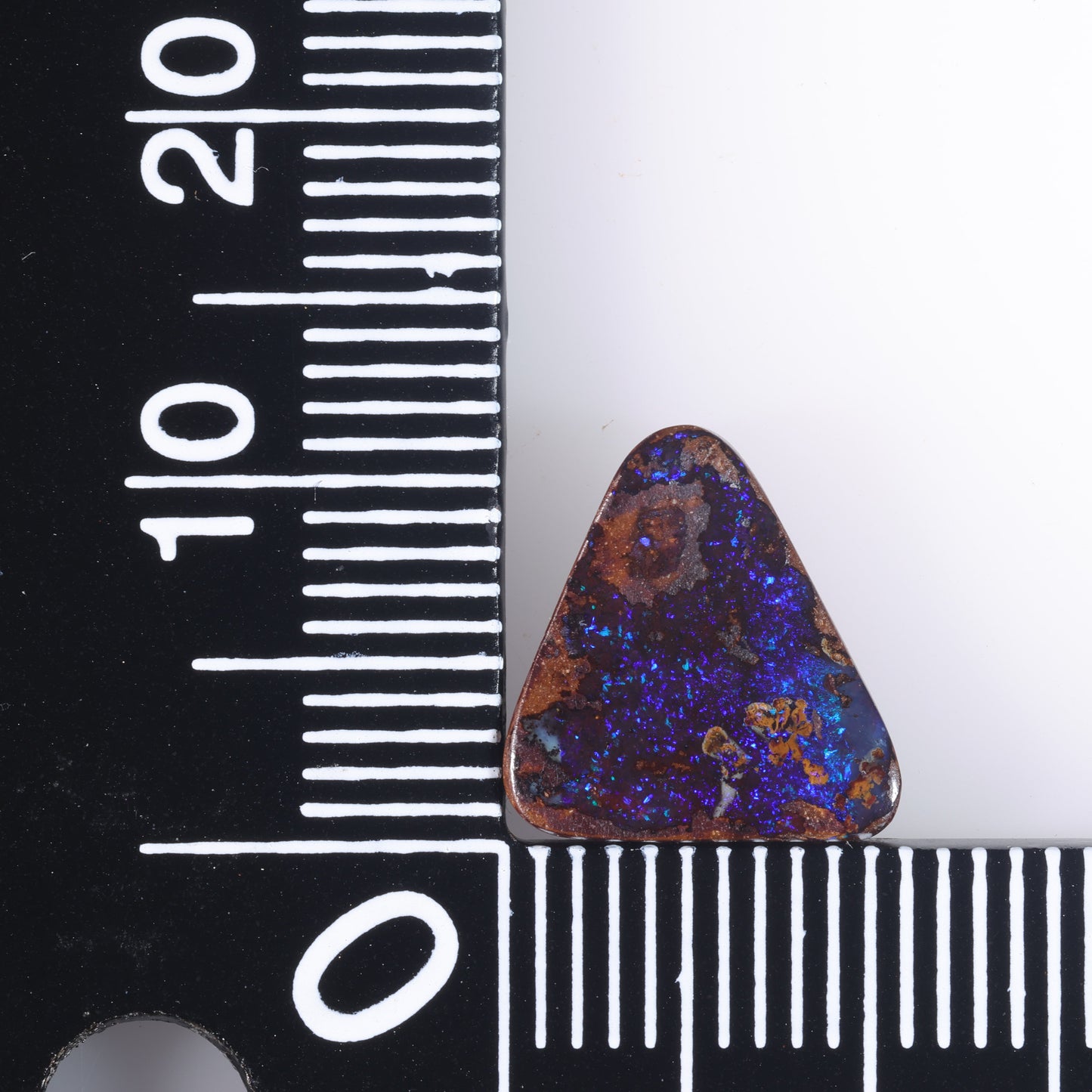 Boulder Opal 3.3 cts 37102