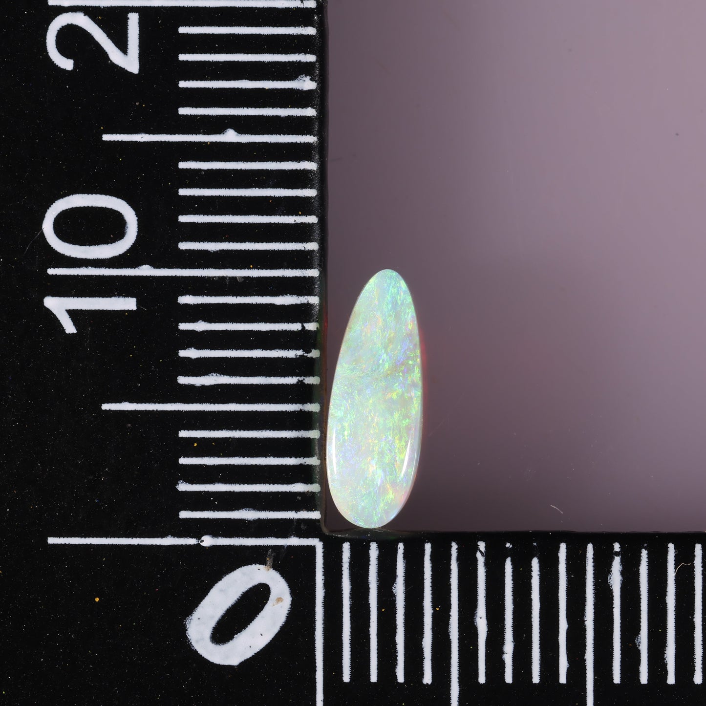Coober Pedy White Opal 0.82 cts 37173