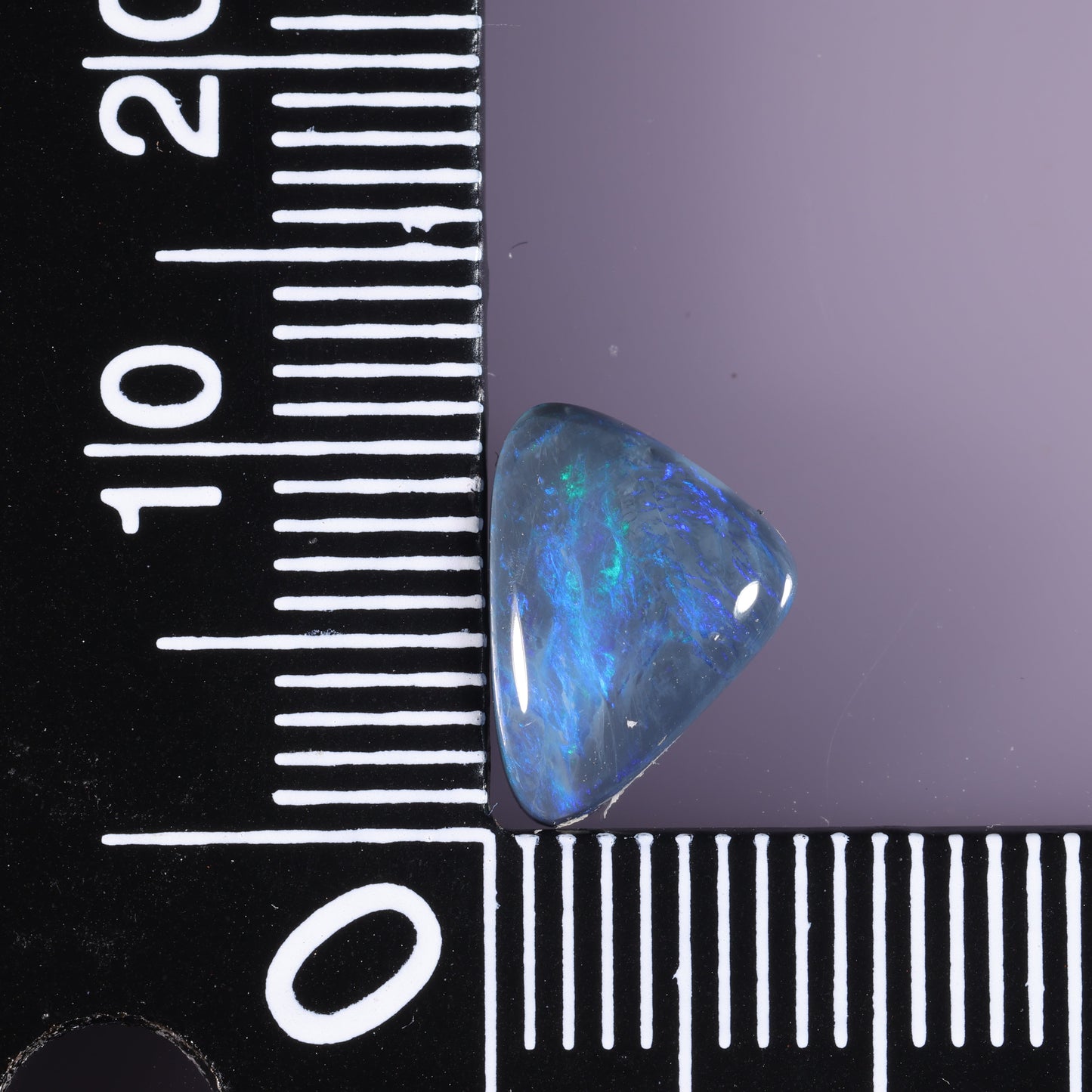 Lightning Ridge Seam 1.99 cts 37197