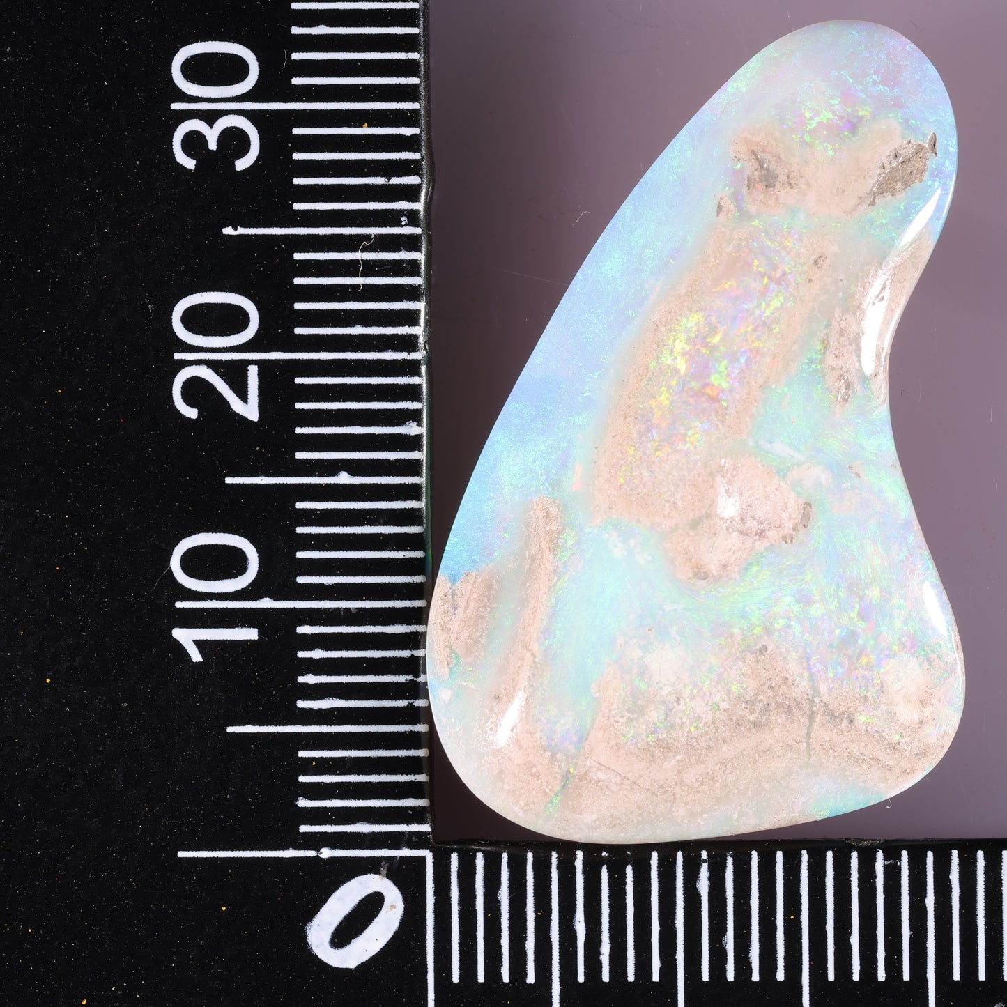 Coober Pedy White Opal 22.26 cts 37270