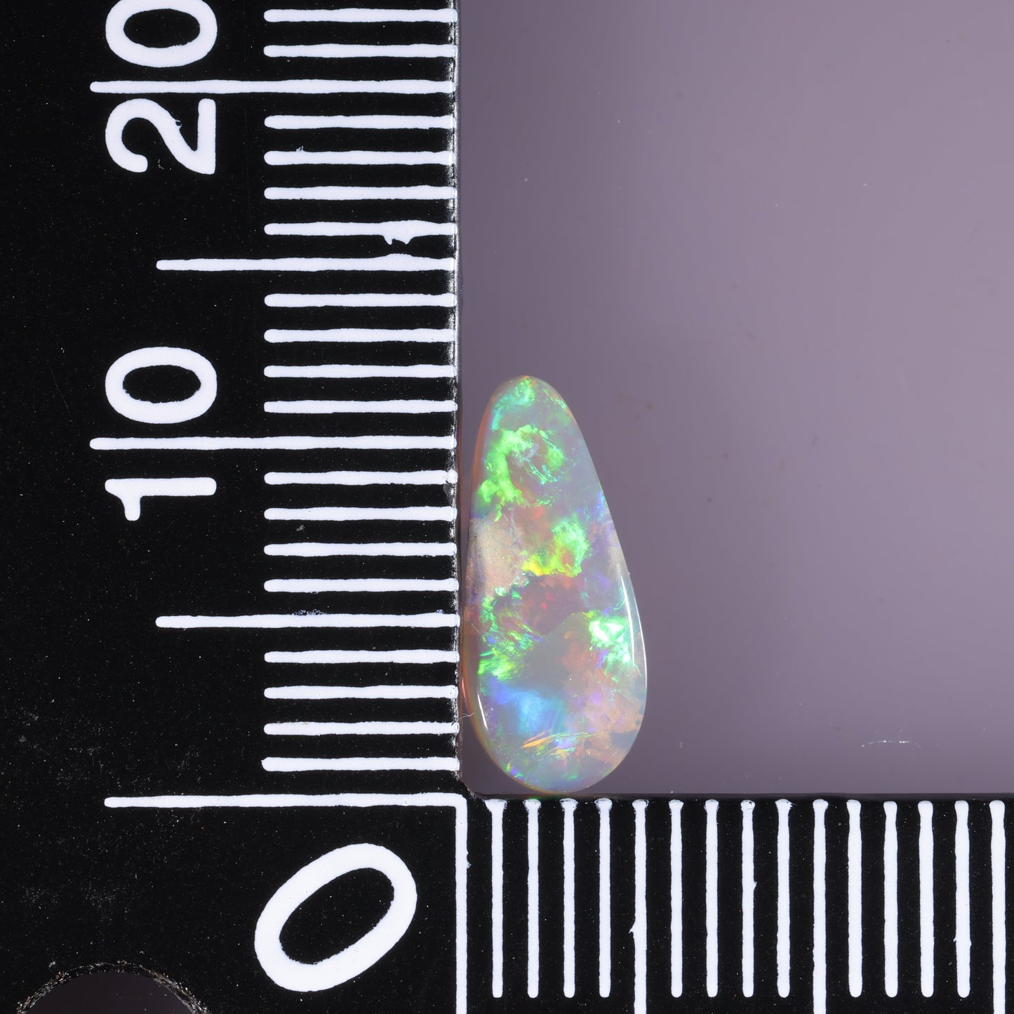 Lightning Ridge Seam 0.8 cts 37413