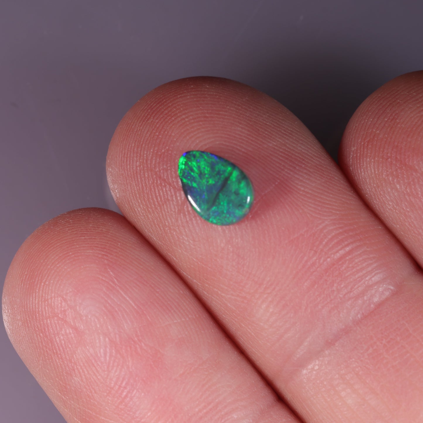 Lightning Ridge Seam 0.68 cts 37443