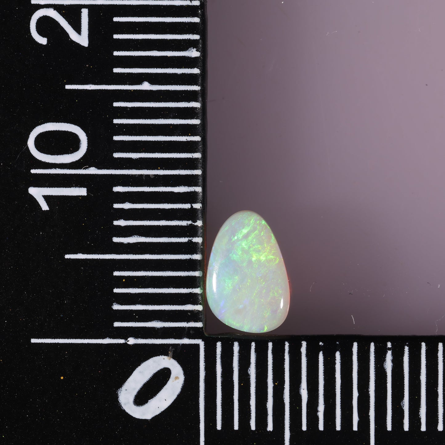 Coober Pedy White Opal 0.7 cts 37473