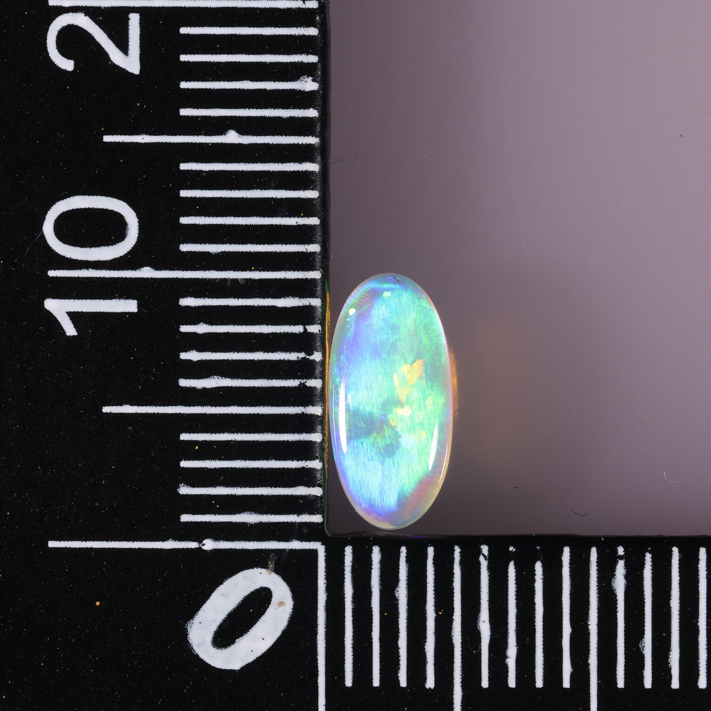 Coober Pedy White Opal 0.72 cts 37487