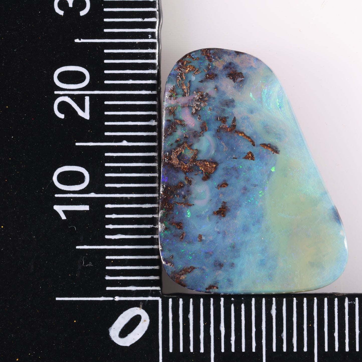 Boulder Opal 18.05 cts 37523