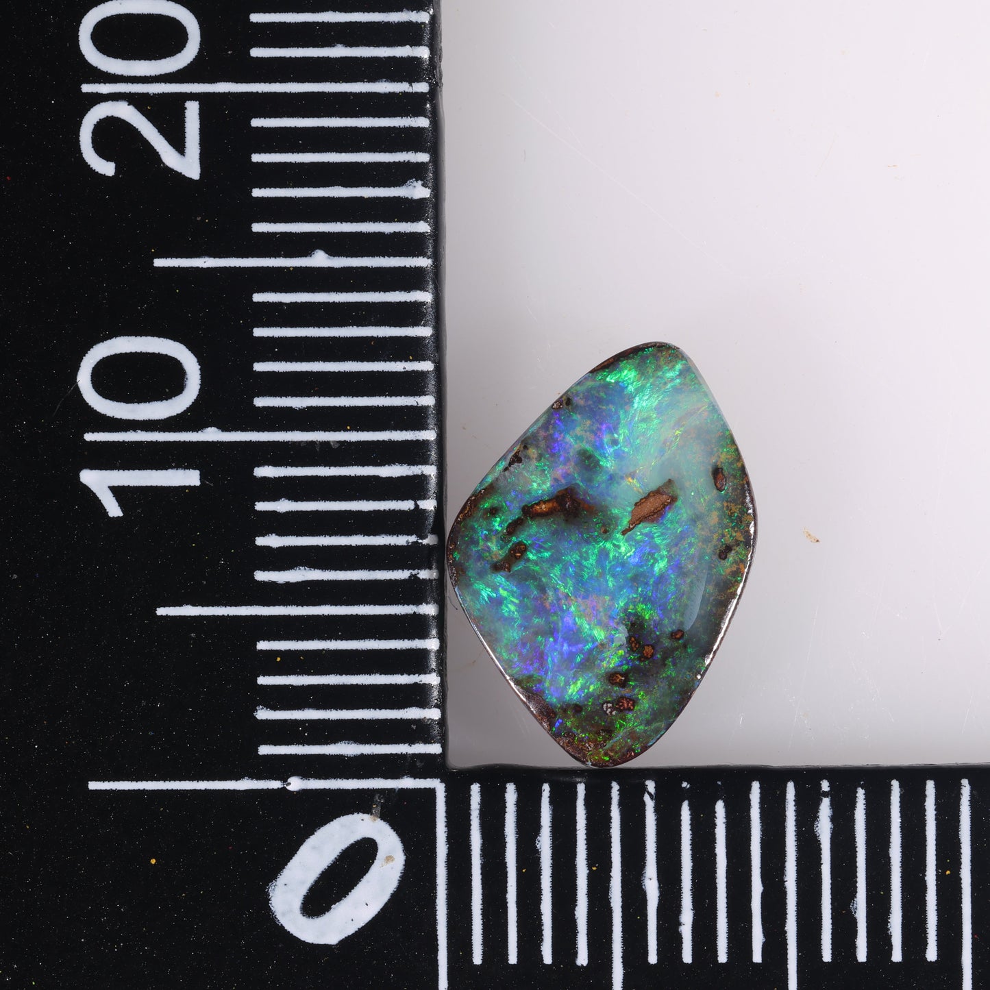 Boulder Opal 2.46 cts 37623