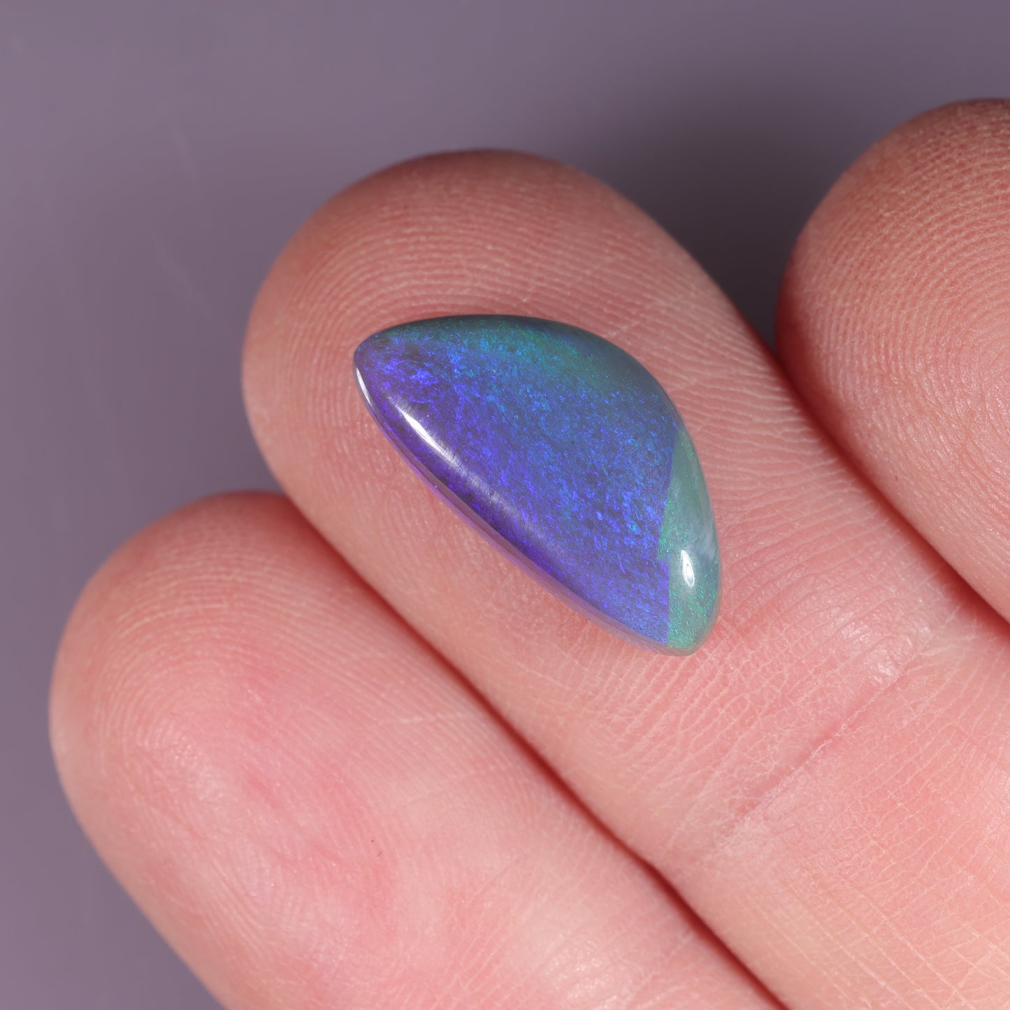 Lightning Ridge Seam 4 cts 37708