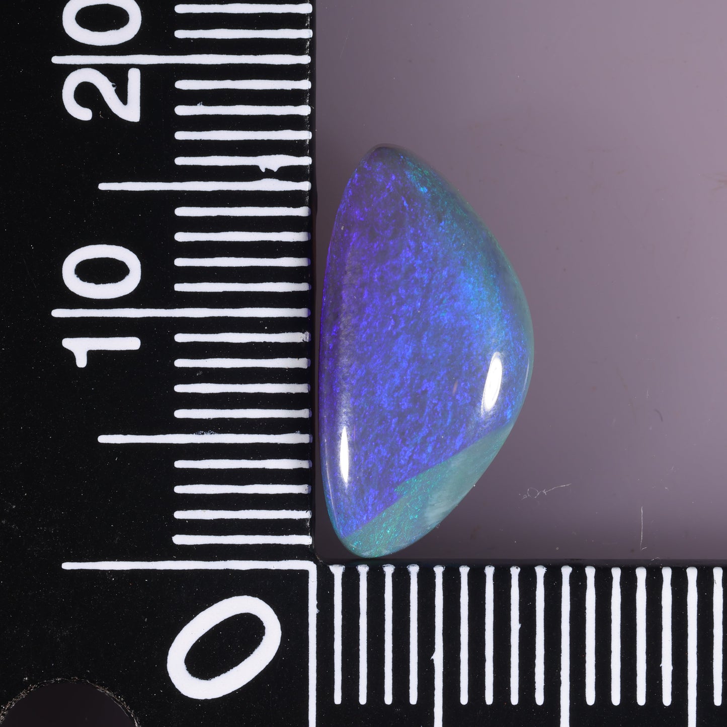 Lightning Ridge Seam 4 cts 37708