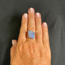 Load image into Gallery viewer, Boulder Opal 15.38cts 26109
