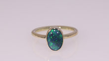 Load and play video in Gallery viewer, Atoll Lightning Ridge Opal 14K Gold Ring 27247
