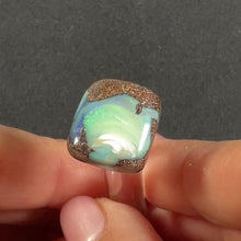 Load and play video in Gallery viewer, Boulder Opal 20.42cts 26080
